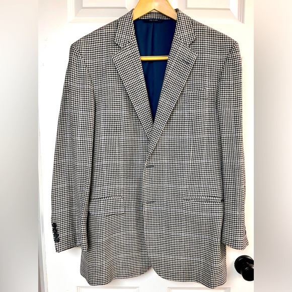 Brooks Brothers finest fabric! Size 40R. Sleeves are 32 length. Amazing jacket! - Picture 1 of 4